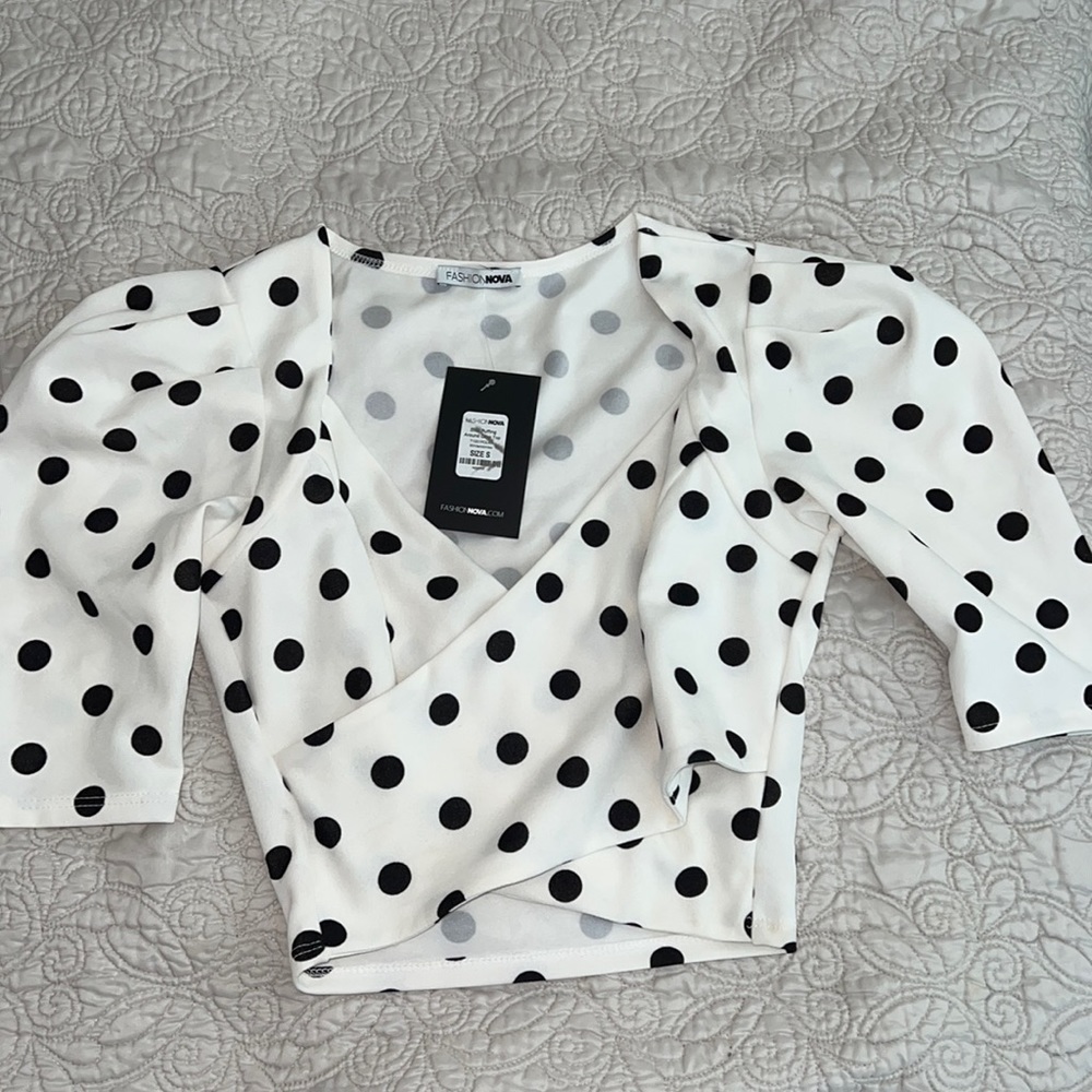 New and Pretty polka dot shoulder puff top